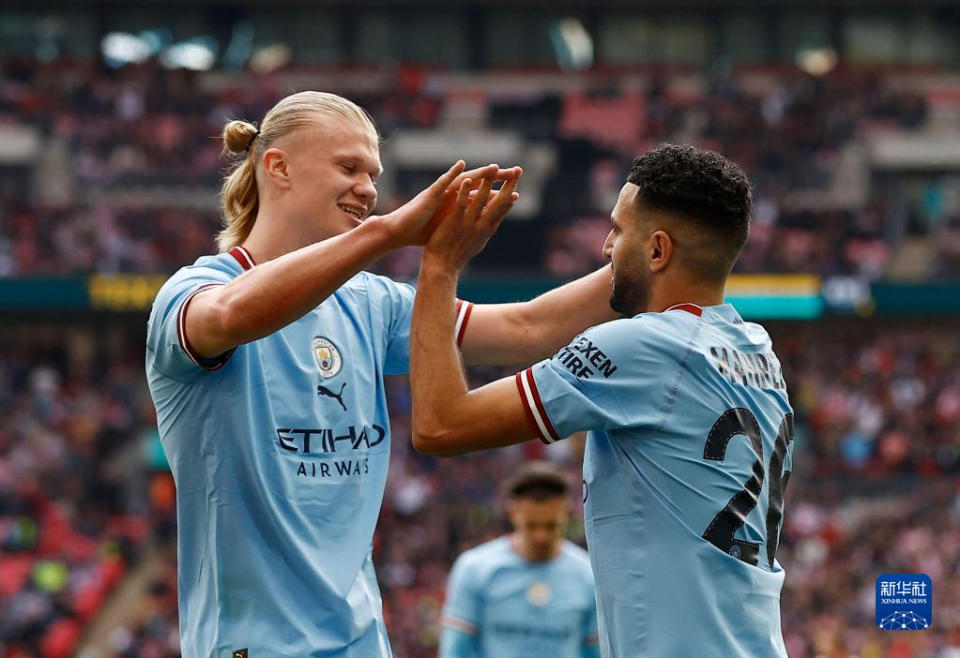 球场响彻 MVP 呼声