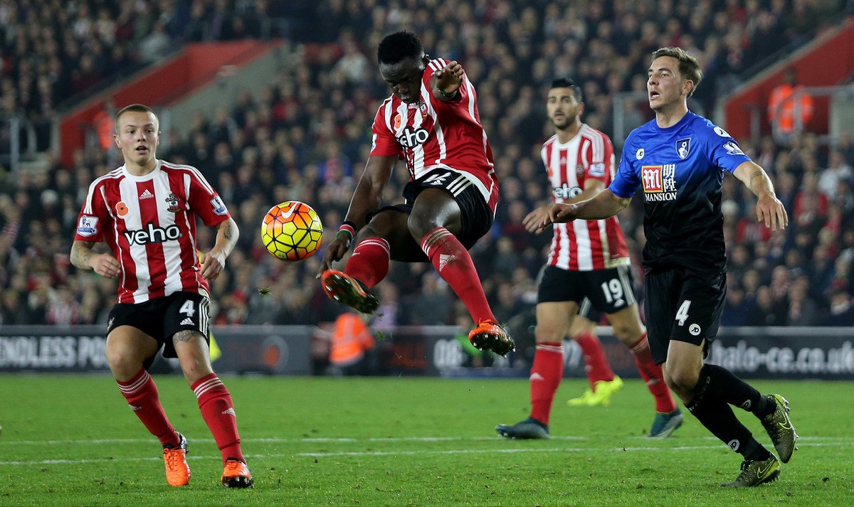 威少在他生涯效力的每一支球队，三双数都排在队史前十（威少所效力的每支球队，他的三双次数皆跻身队史前十）