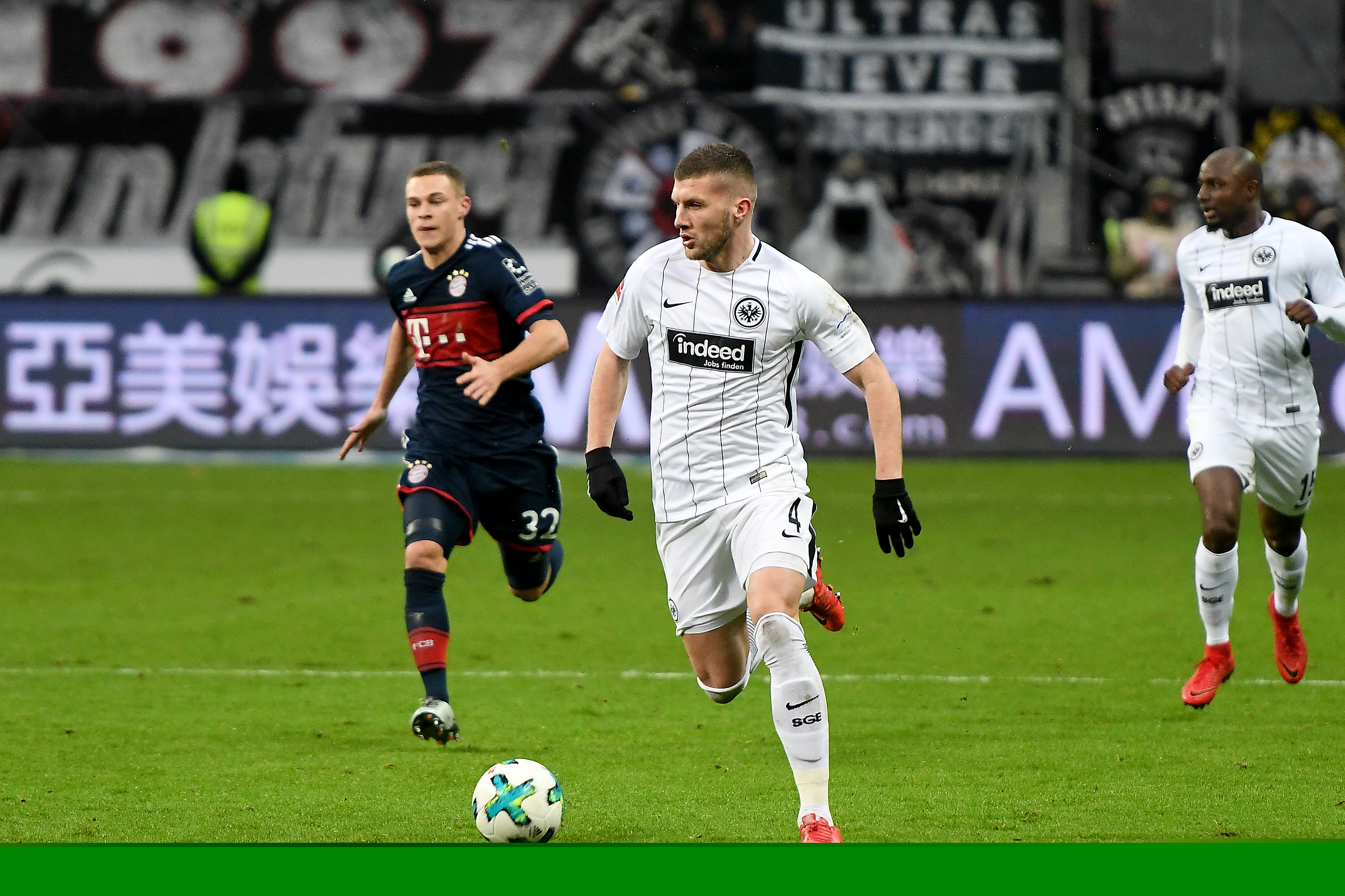 库尔图瓦生涯17次对阵曼城全部丢球，从未完成零封