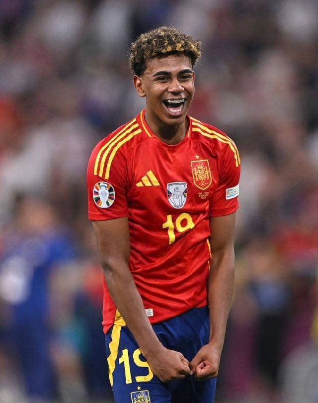 拉菲尼亚：很失望没拿到金球奖，第五名是荣誉但我期望更高