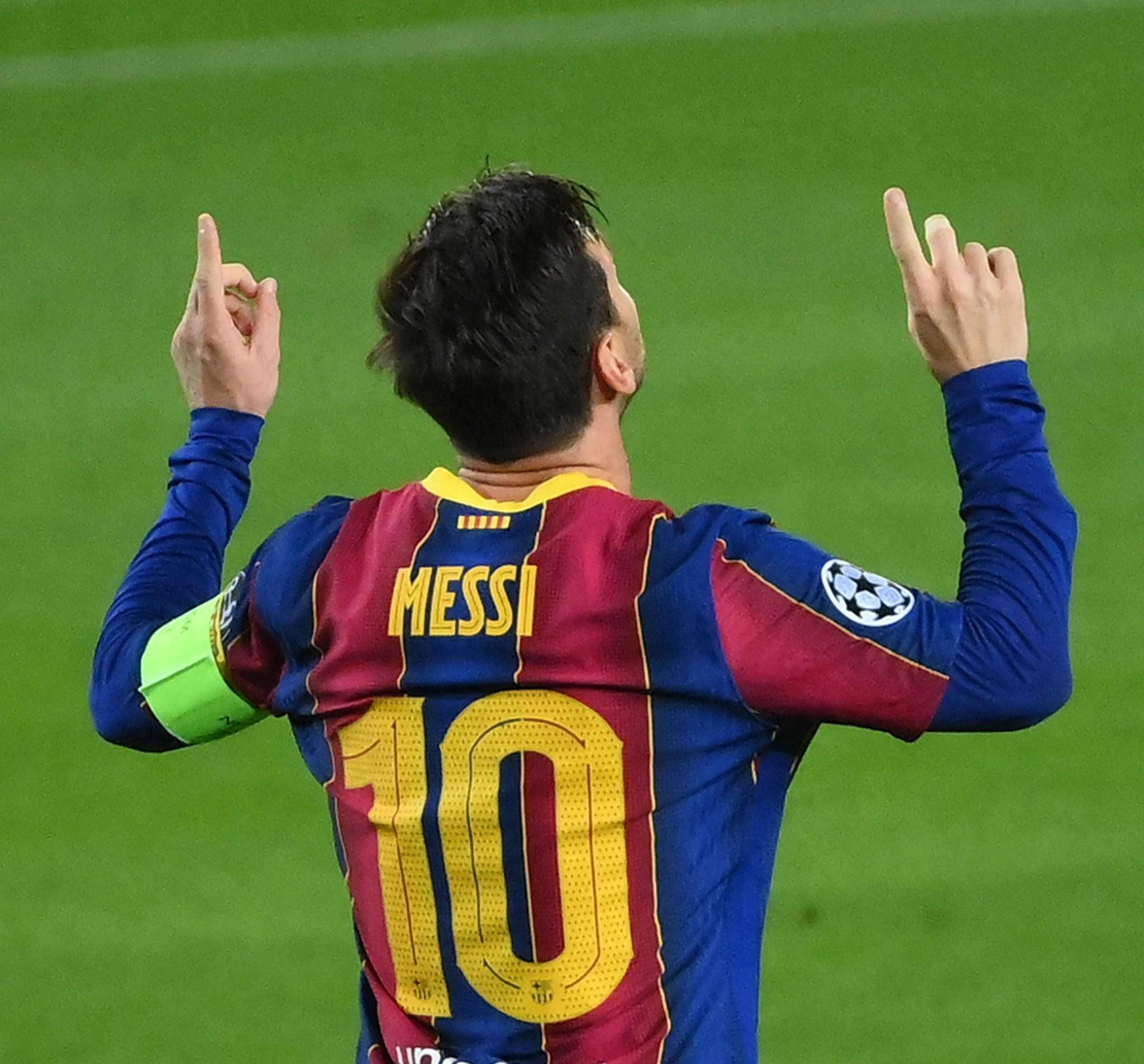 东契奇三双＆里夫斯状态不佳，湖人4分战胜76人