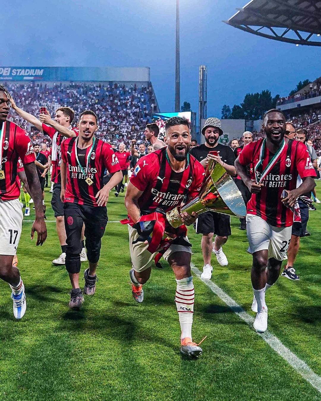 每体：巴萨关注森林后卫穆里略，将其列入夏窗的潜在目标名单（每体：巴萨盯上森林后卫穆里略，纳入今夏引援候选名单）