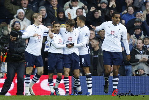 英超受大雪影响多场比赛延期（暴雪致英超多场比赛推迟）