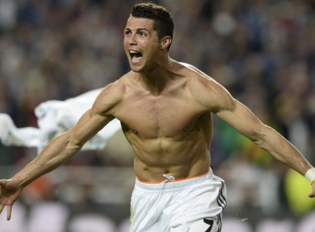 孔帕尼：球队处于困境时两名球员挺身而出，这就是我们的实力