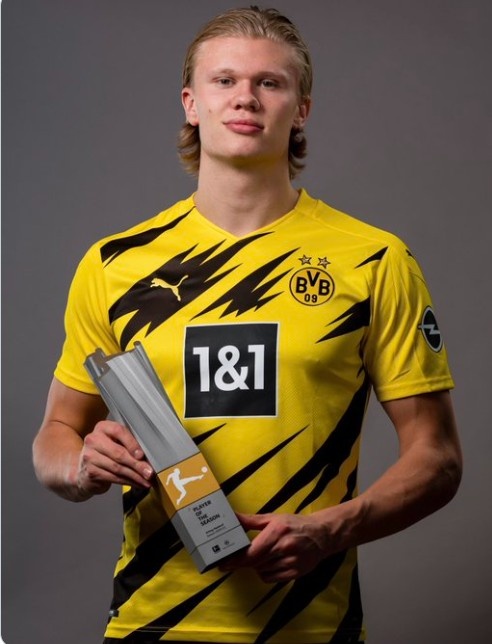 天空体育英超第12轮比分预测：阿森纳1-2热刺，曼联2-2埃弗顿（天空体育预测英超第12轮：阿森纳1-2不敌热刺，曼联2-2战平埃弗顿）