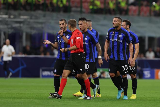 德国U21主帅：比朔夫将佩戴队长袖标；未来两场卡尔都出场