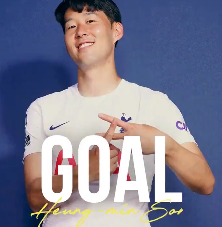 C罗未婚妻乔治娜点赞梅西妻子安东内拉夺冠帖