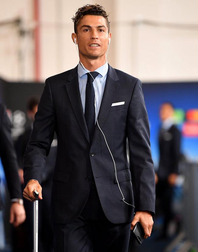 图片报：多特高层现在目标是联赛亚军、欧冠联赛阶段前八晋级（《图片报》：多特高层将目标锁定为联赛亚军、欧冠打进八强）